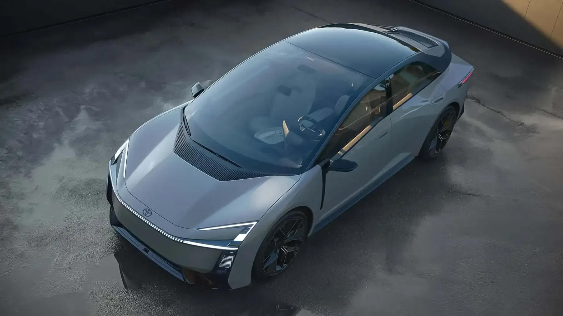 Tokyo Mobility Show 2025: Japonski avtomobilski imperij udarja nazaj (z ekranom, hibridom in kančkom nostalgije)