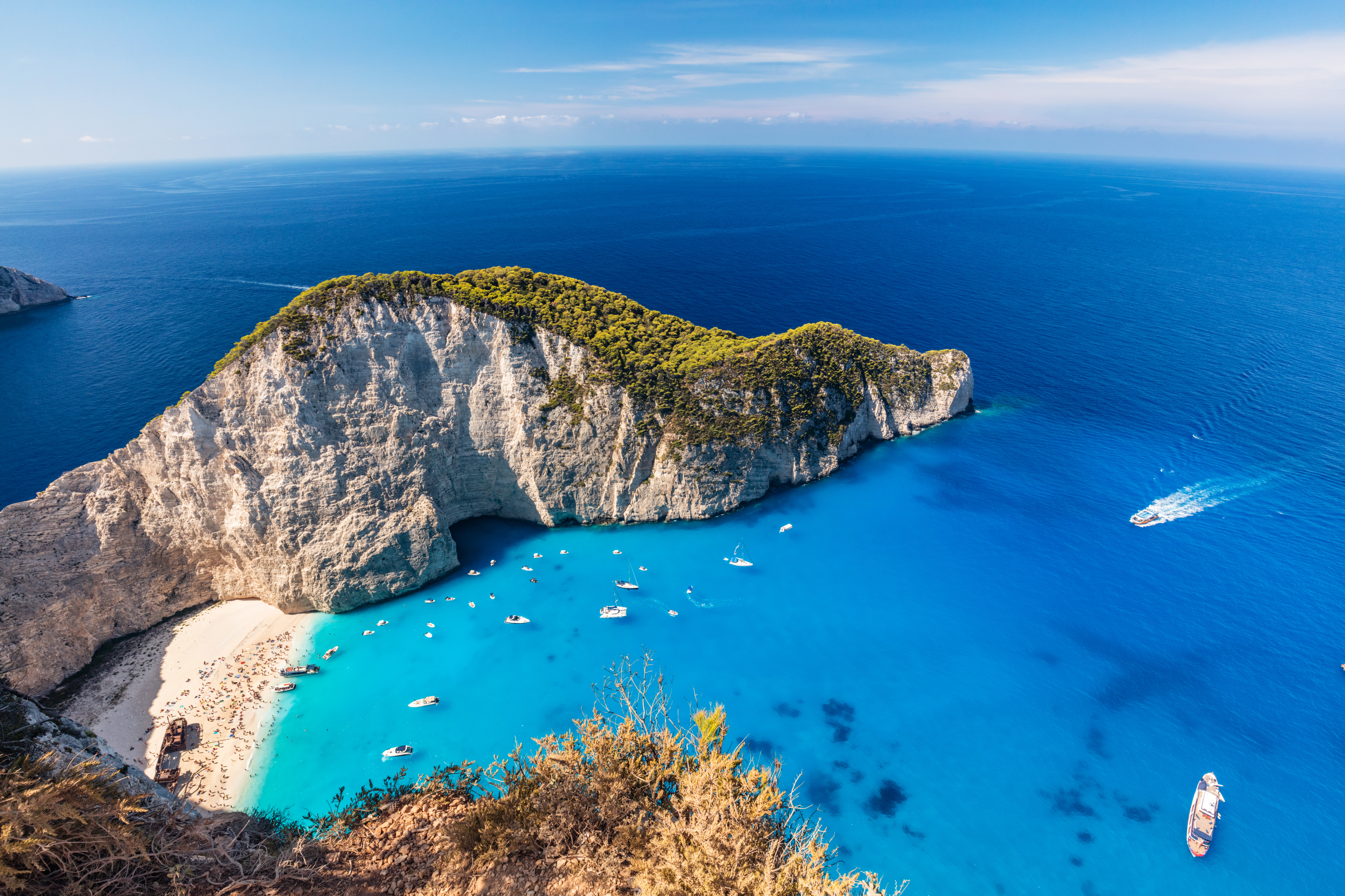 Top 5 grških otokov, do katerih lahko poletite po izjemno ugodnih cenah