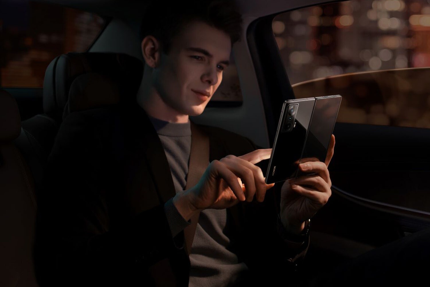 Top 5 najboljših zložljivih pametnih telefonov, ki prevladujejo na trgu ta hip