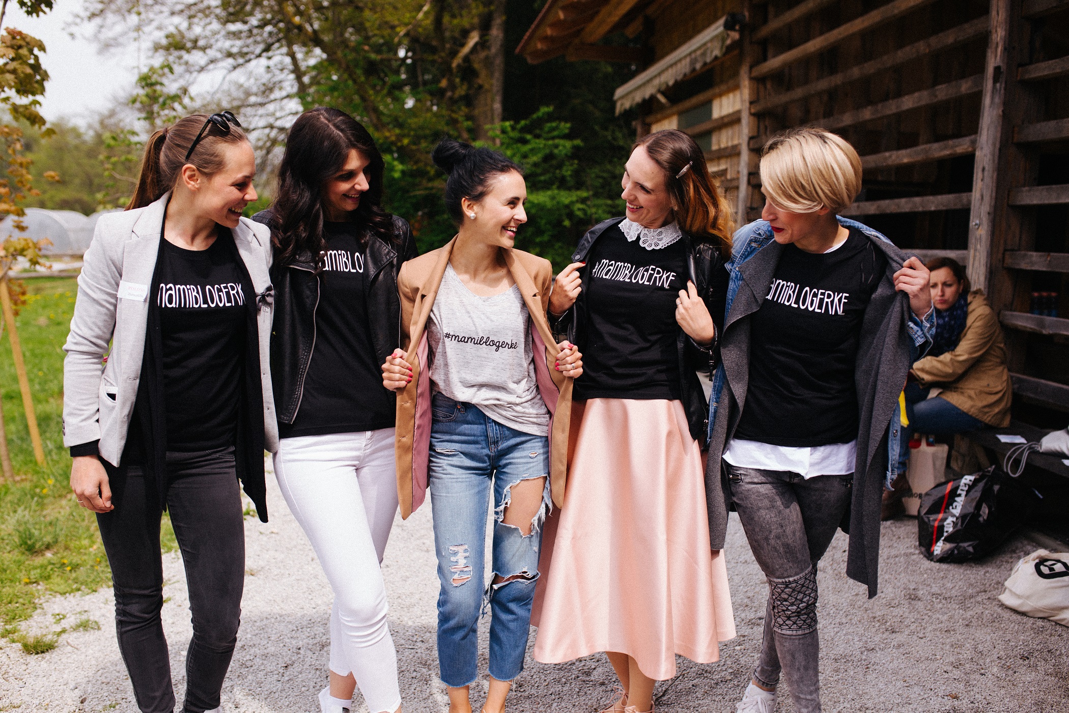 Top slovenske mami influencerke, ki na blogih odkrito delijo svoje izkušnje iz družinskega življenja