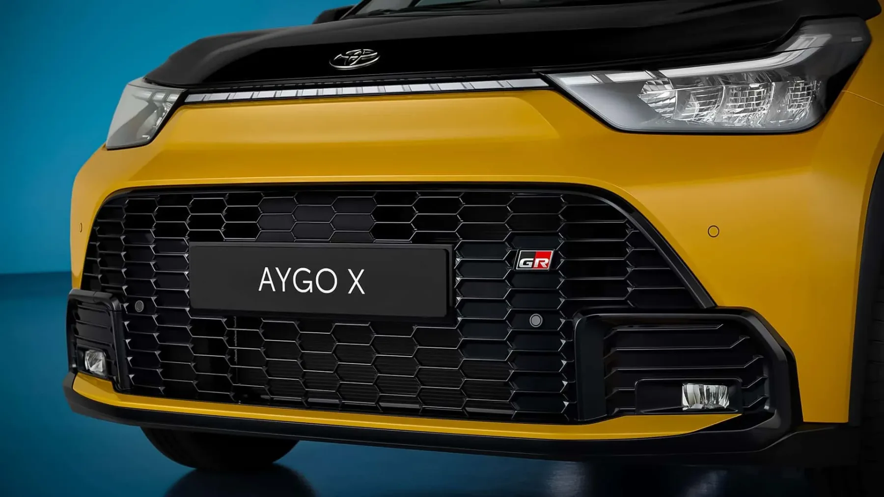 Toyota Aygo X Hybrid GR Sport 2025: je najmanjši športni hibrid, ki si ga boste želeli voziti