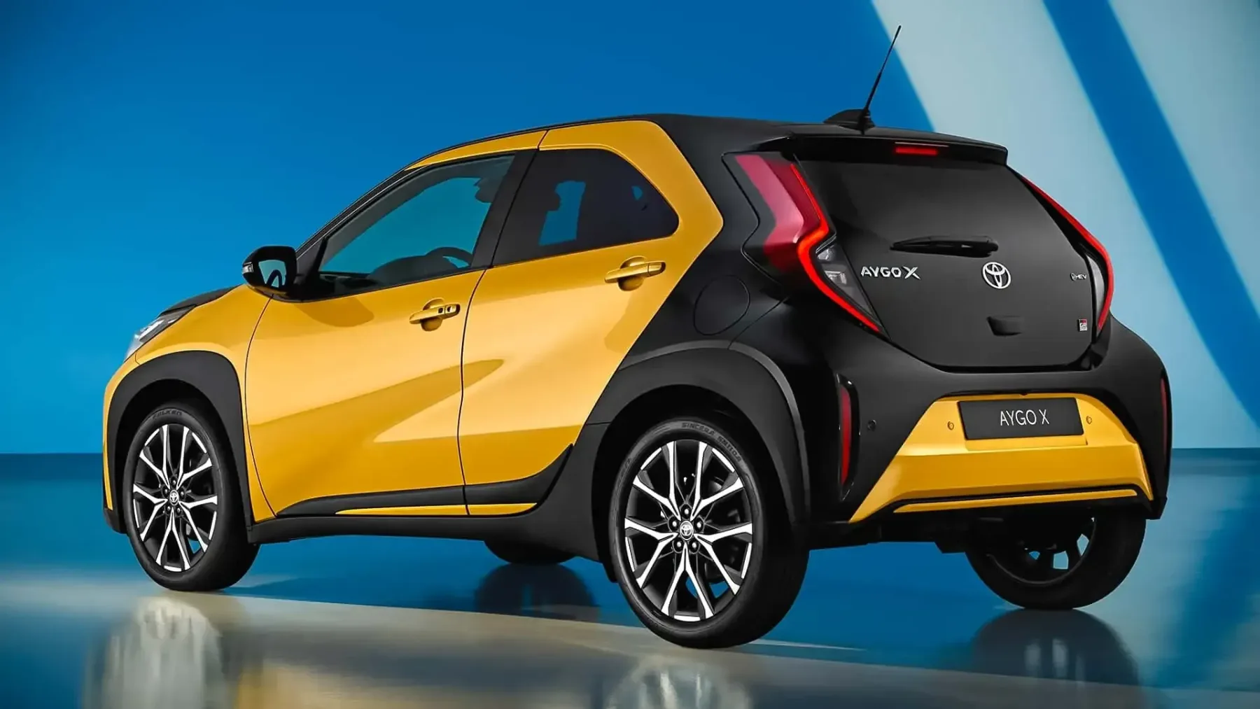 Toyota Aygo X Hybrid GR Sport 2025: je najmanjši športni hibrid, ki si ga boste želeli voziti