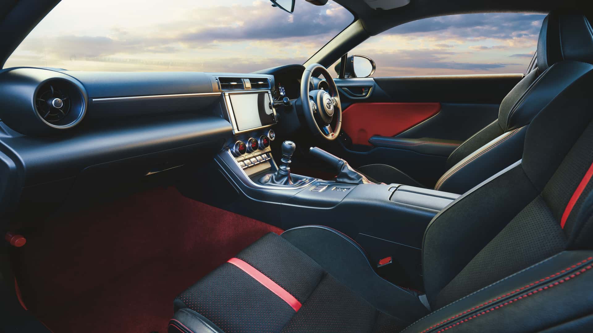 Toyota GR86 2025: več športnosti z izjemno posebno edicijo
