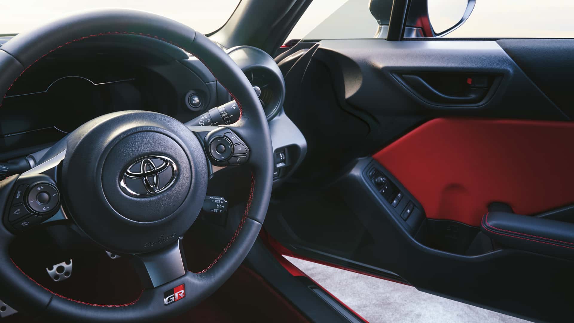 Toyota GR86 2025: več športnosti z izjemno posebno edicijo