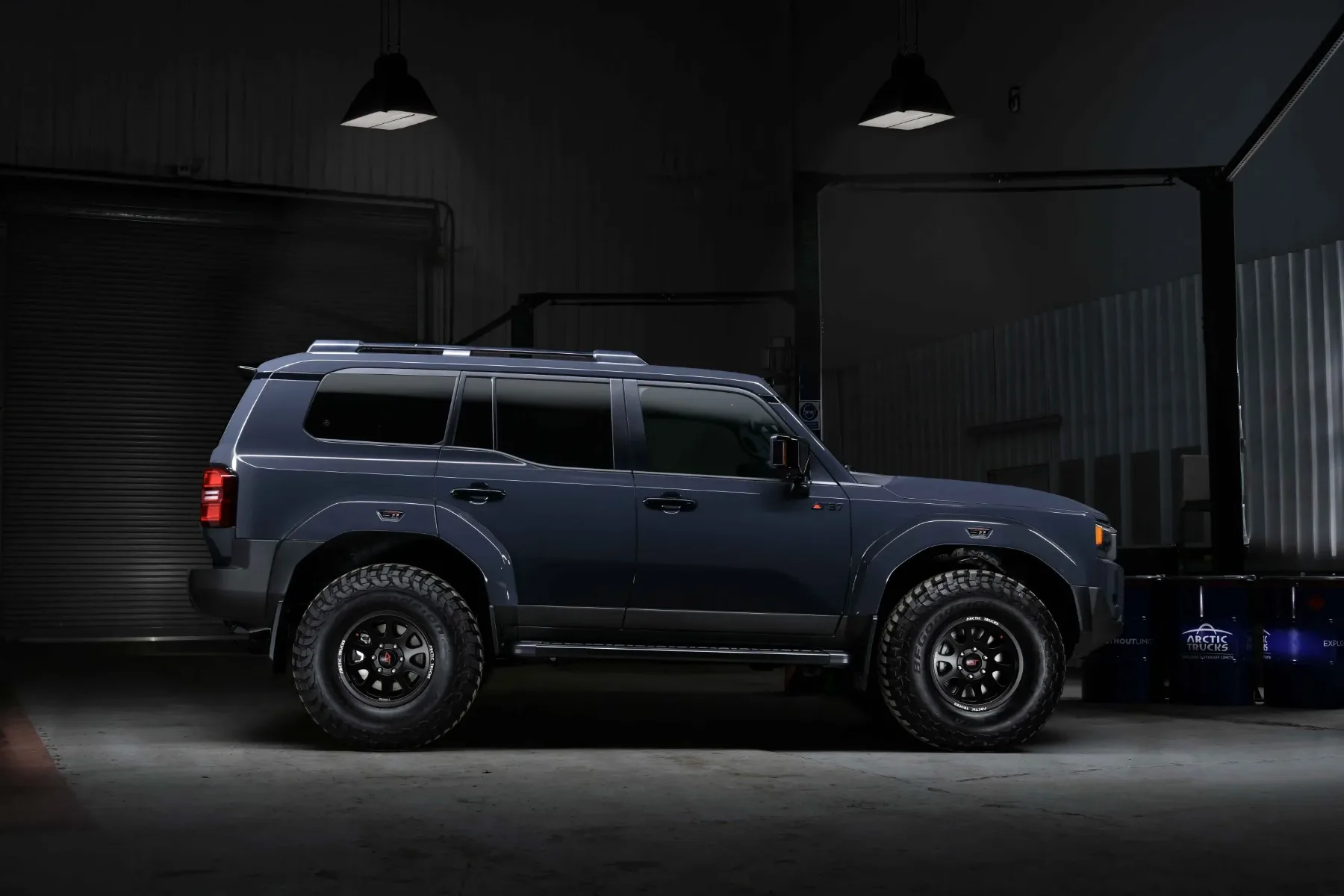 Toyota Land Cruiser Prado AT37: ko gorski osvajalec postane še močnejši