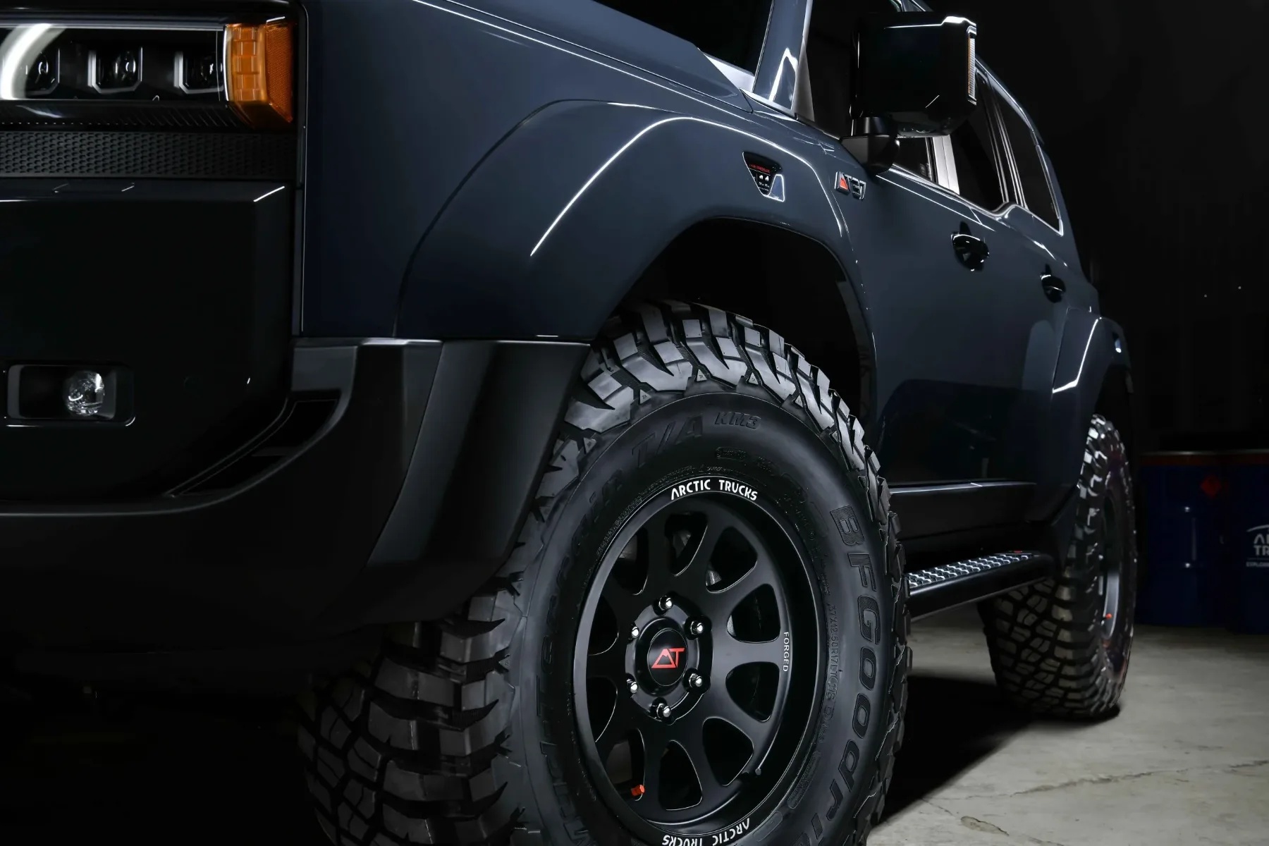 Toyota Land Cruiser Prado AT37: ko gorski osvajalec postane še močnejši