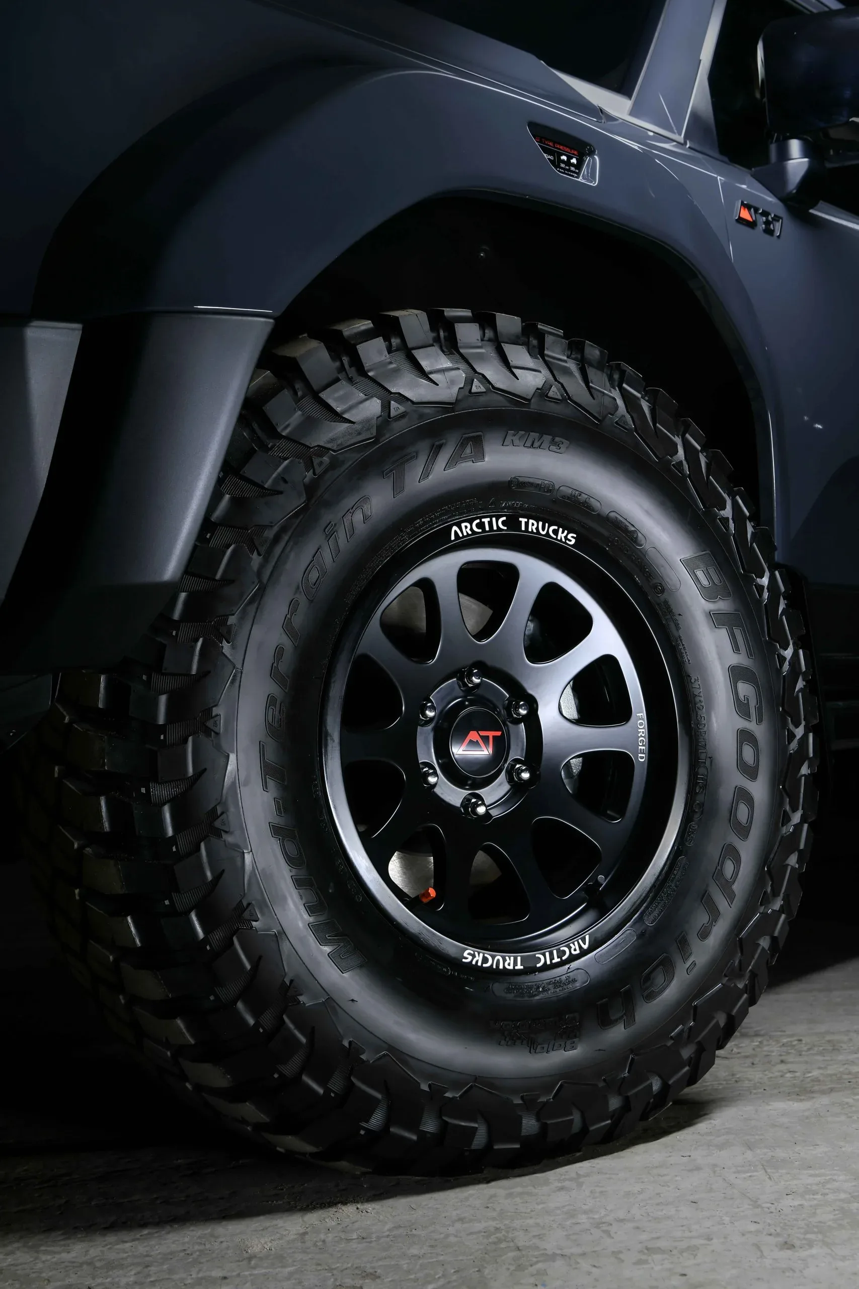 Toyota Land Cruiser Prado AT37: ko gorski osvajalec postane še močnejši