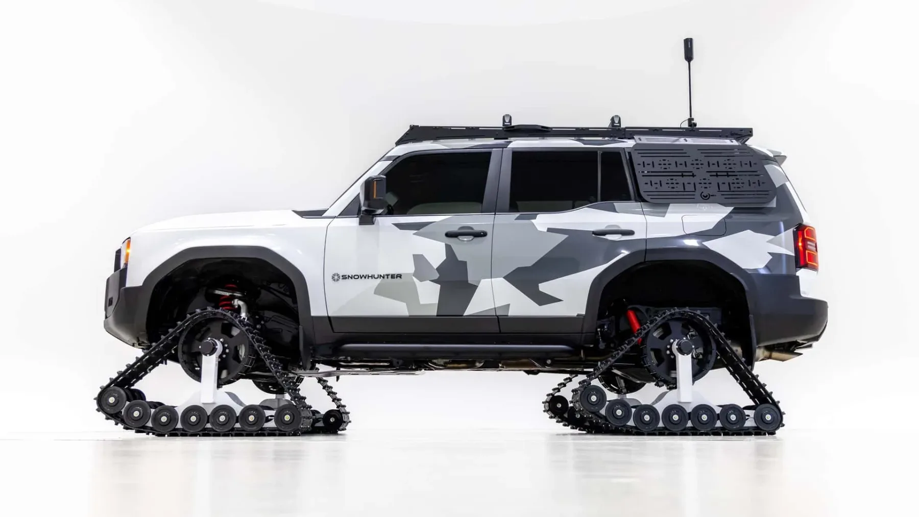 Toyota Snowhunter: Ko Japonci namesto koles namestijo snežne gosenice – slika 2