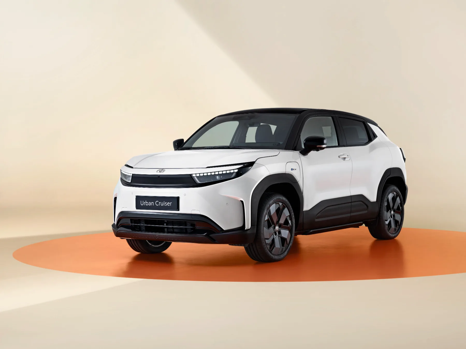 Toyota Urban Cruiser 2025 – novi mali električni SUV za mestne ulice in podeželje