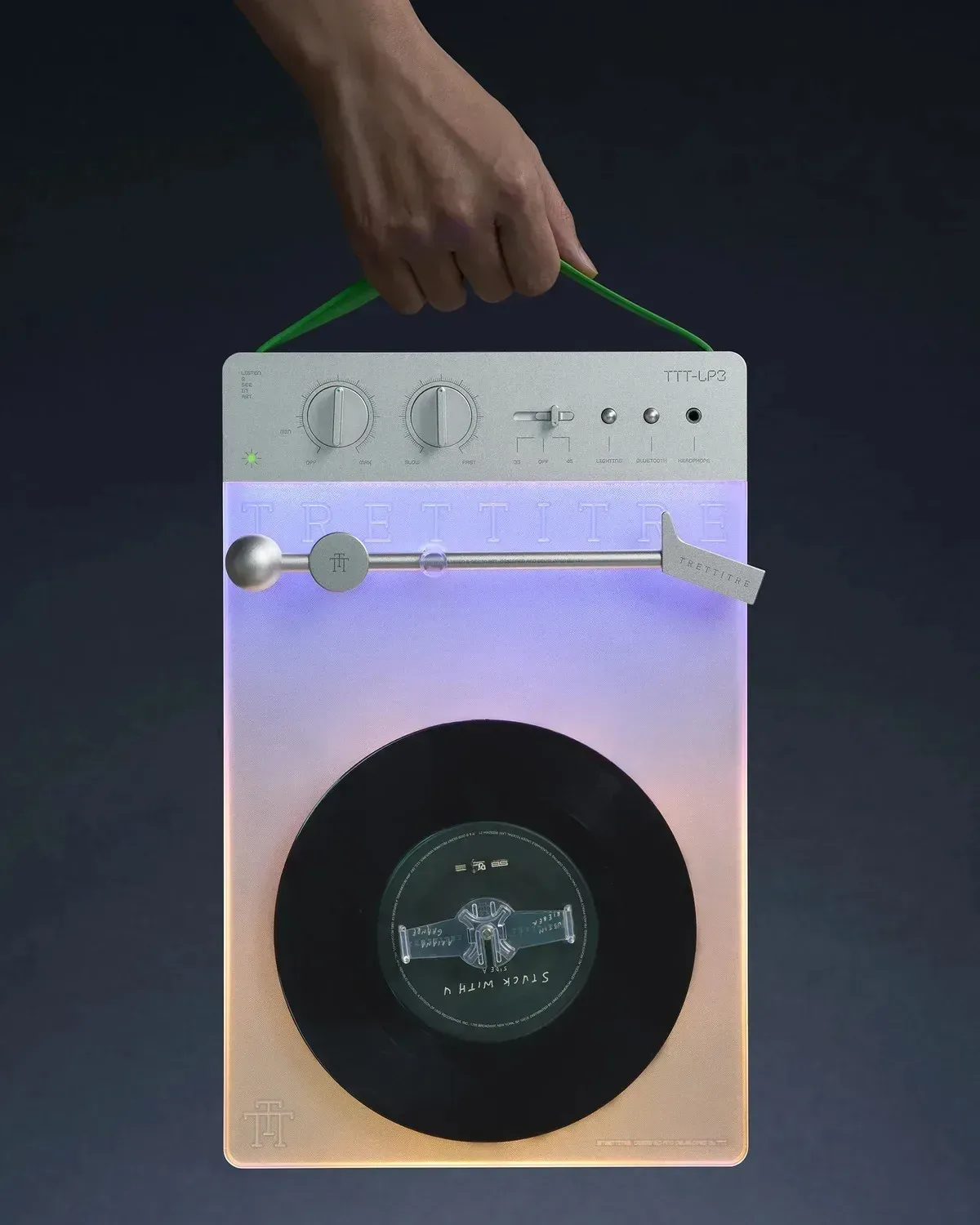 Trettitre Retro Ambient Audio System: Ko se vinil, CD in kasete preselijo na steno vašega salona – slika 3