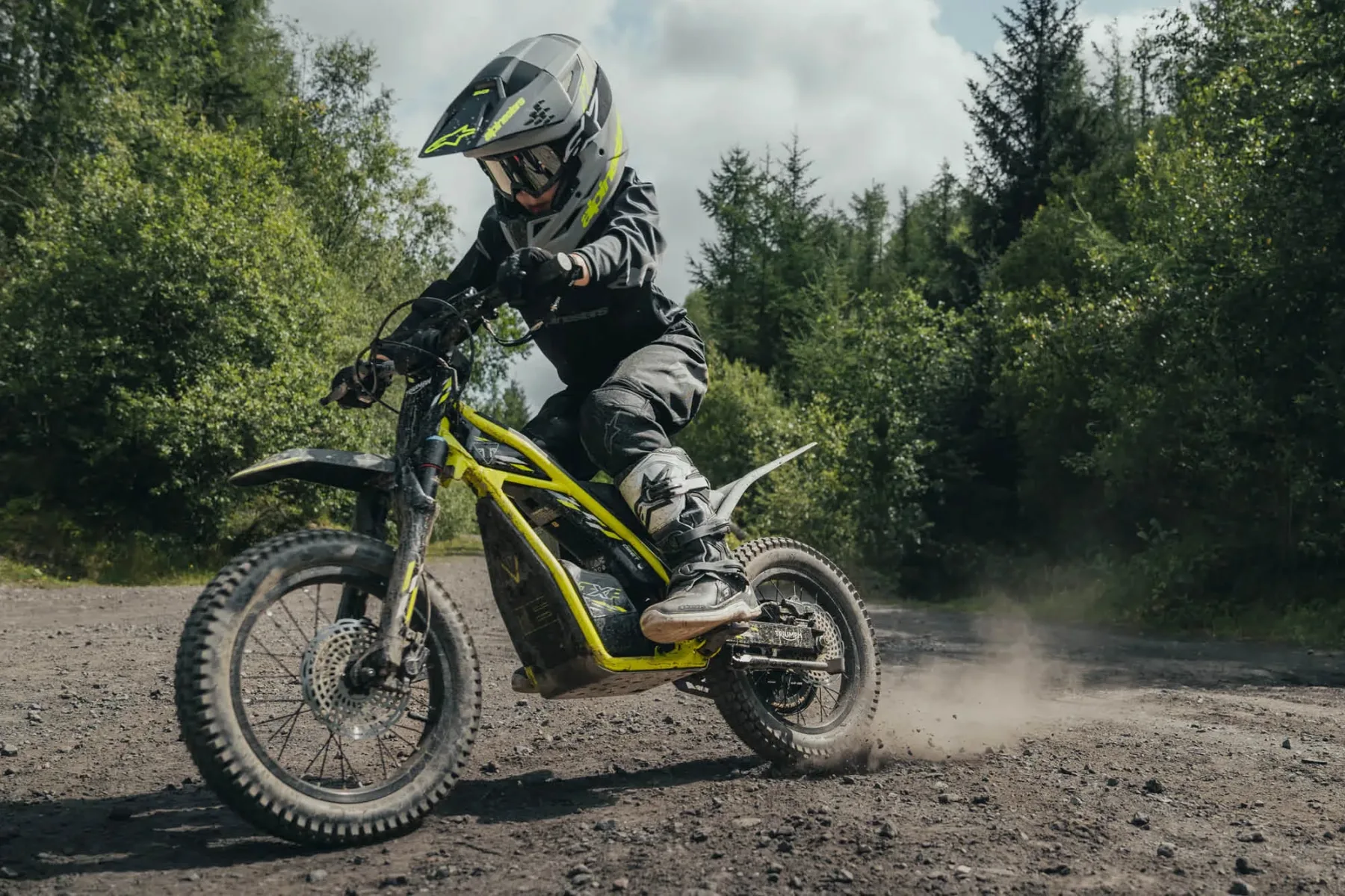 Triumph TXP: Električni off-road motorji za otroke, ki se v sekundi spremenijo iz poti v preizkušnje