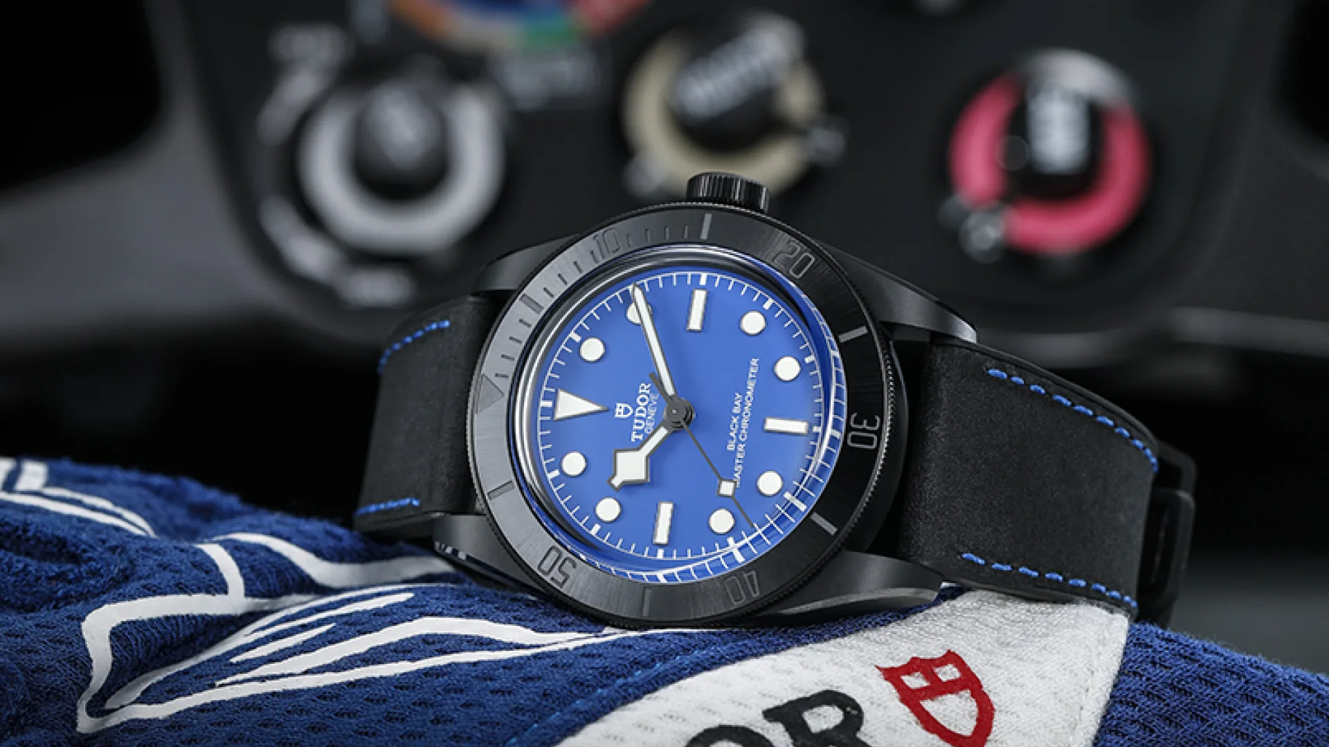 TUDOR Black Bay Ceramic Blue: ura, ki navdušuje v vsakem pogledu