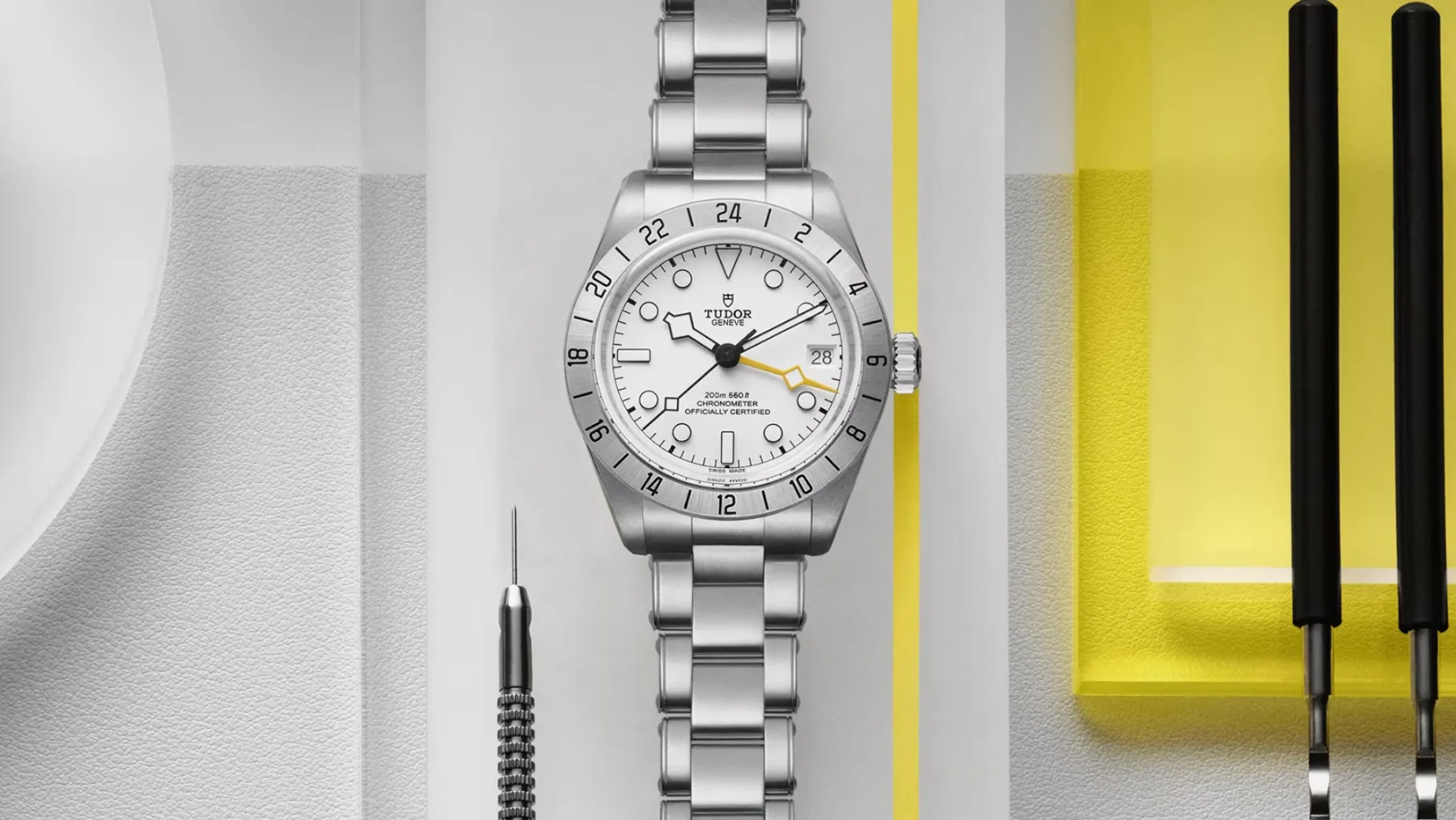 Tudor Black Bay Pro “Polar” 2025: Bela dialka, ki je (končno) obarvala svet GMT ur