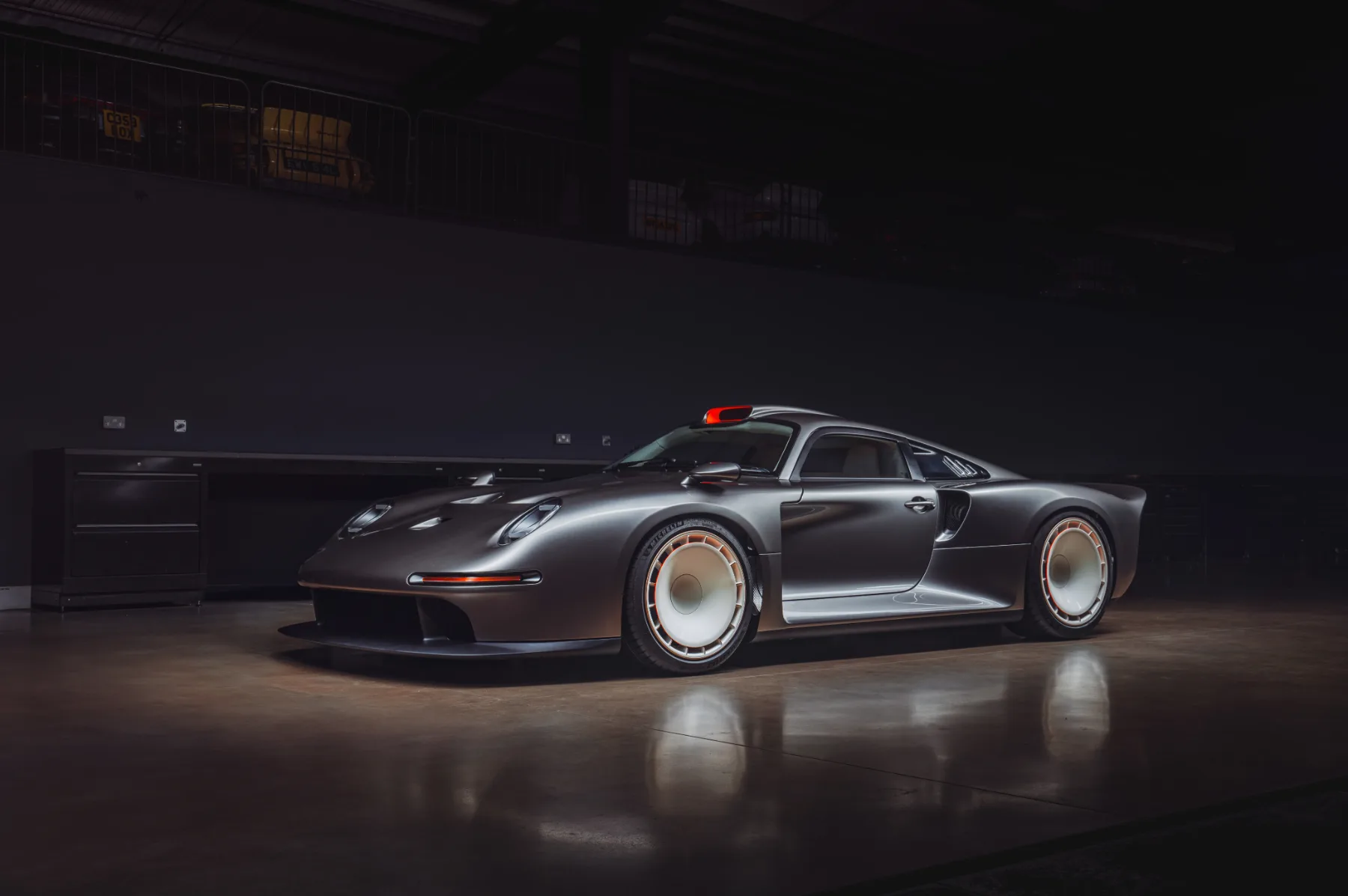 Tuthill GT ONE: Moderni poklon Porschejevim dirkalnikom iz 90-ih