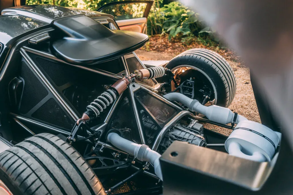 Tuthill GT ONE: Moderni poklon Porschejevim dirkalnikom iz 90-ih