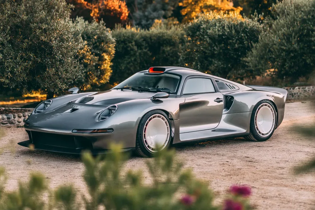 Tuthill GT ONE: Moderni poklon Porschejevim dirkalnikom iz 90-ih