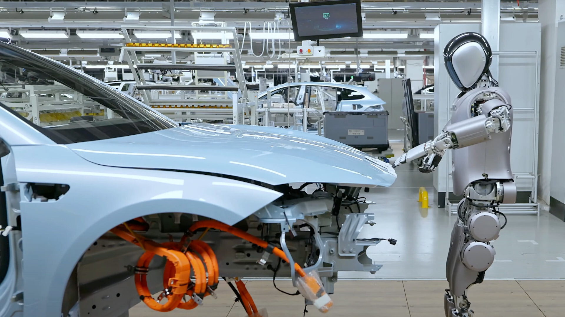 Tvoje delo bo kmalu delal robot: prihodnost proizvodnje v avtoindustriji so humanoidni roboti