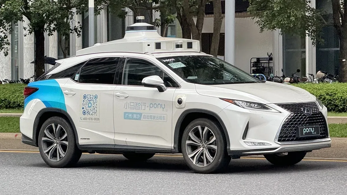 Uber in Pony.ai na evropske ceste pošiljata 2.000 robotaksijev: Je prihodnost brez voznikov končno tu?