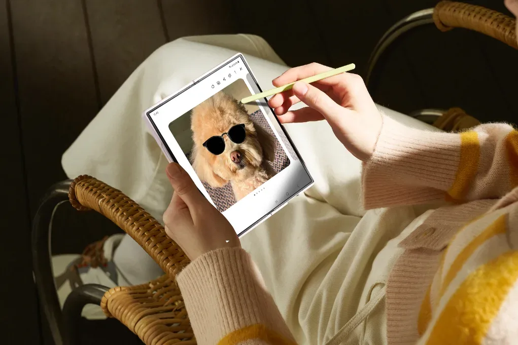 Umetna inteligenca kot vodič, tolmač in fotograf na tvojem naslednjem potovanju