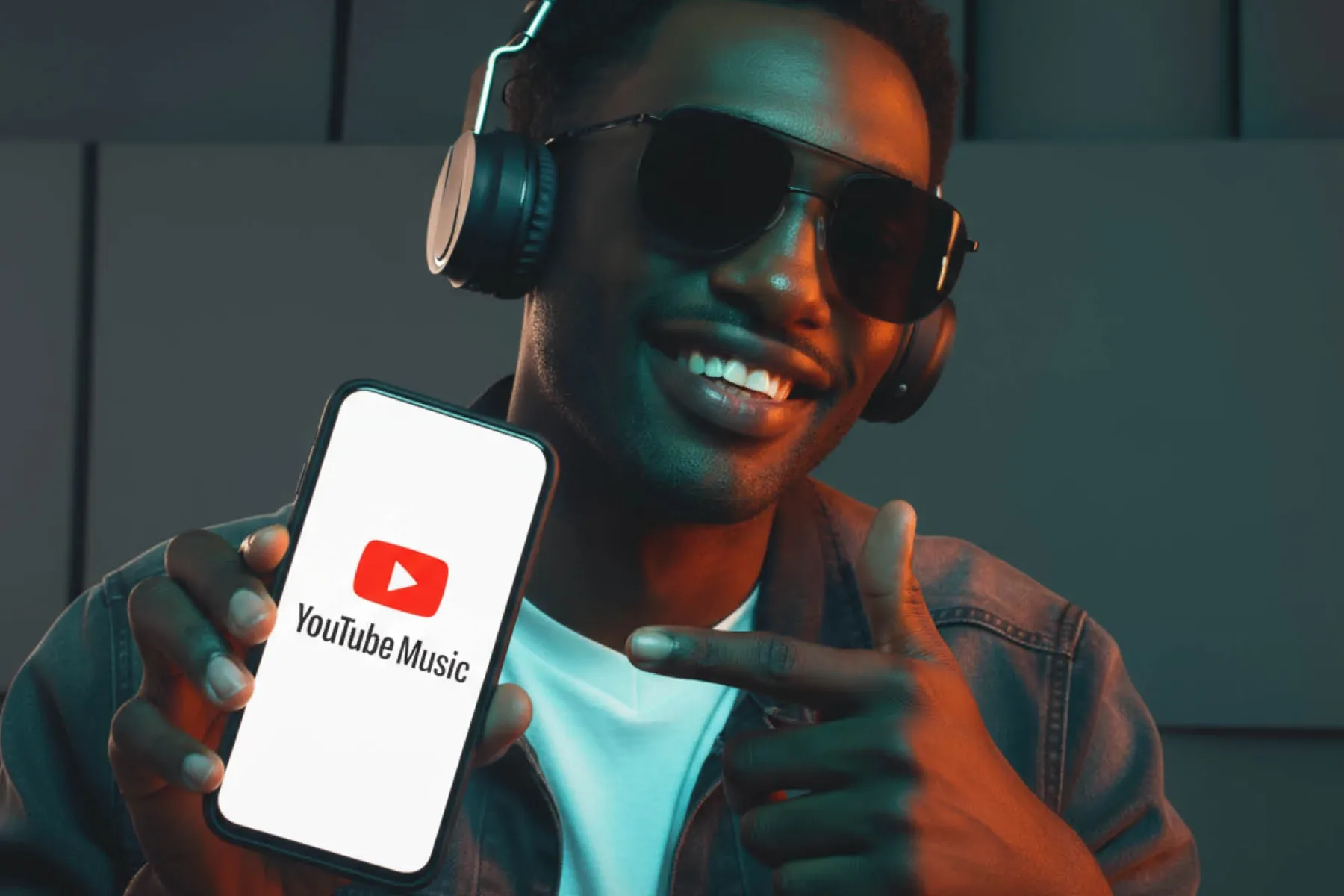 Uporabniki besnijo: YouTube Music in umetna inteligenca -ko AI DJ-ji razjezijo poslušalce