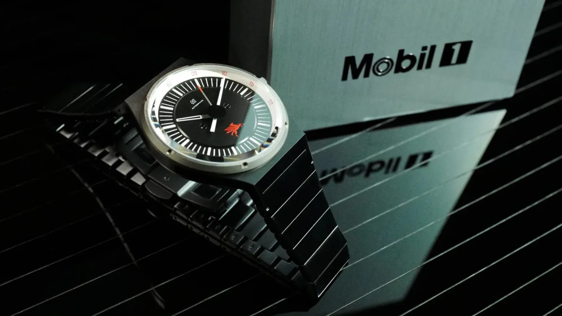 Ura, ki je hitrejša od vaše internetne povezave: Autodromo x Mobil 1 Group B Pegasus