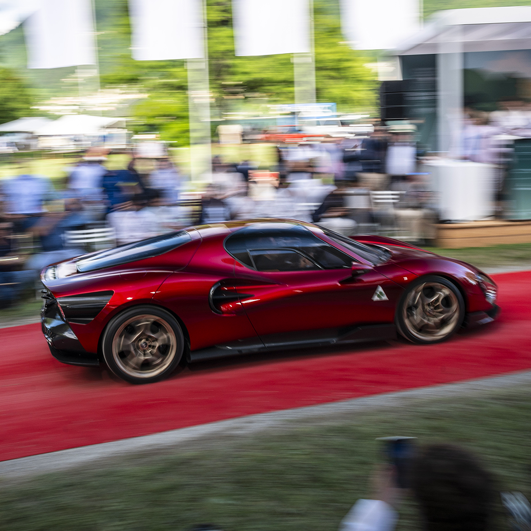 Uradno najlepša je Alfa Romeo 33 Stradale na slovitem “Concorso d’Eleganza Villa d’Este”