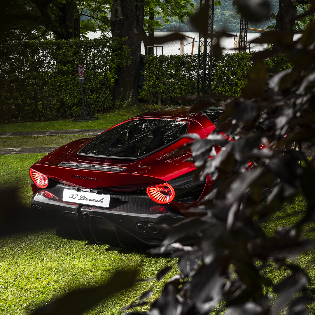 Uradno najlepša je Alfa Romeo 33 Stradale na slovitem “Concorso d’Eleganza Villa d’Este”