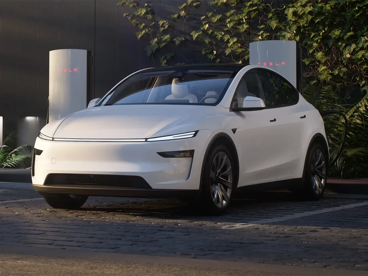 Uradno! To je Tesla Model Y 2025: Prenovljeni električni SUV z novimi funkcijami in malenkost višjo ceno