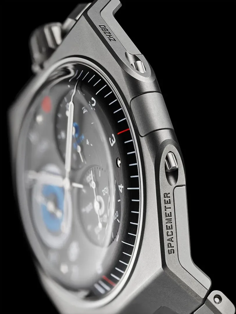 Urwerk UR-10 Spacemeter: ko “običajna” ura meri gibanje Zemlje skozi vesolje