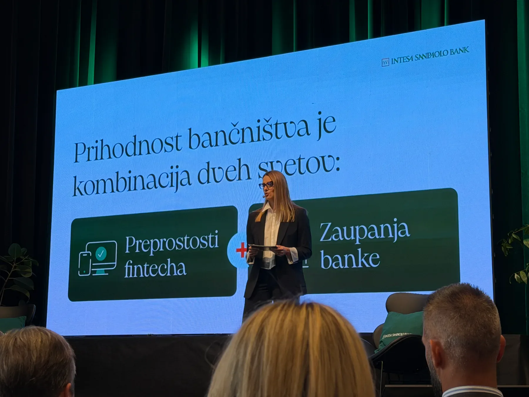 V Sloveniji lahko končno odprete bančni račun s selfijem, aplikacijo in biometrično osebno izkaznico