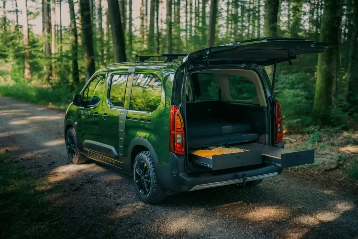 VANDERER Two (2025): nevidni mini‑camper
