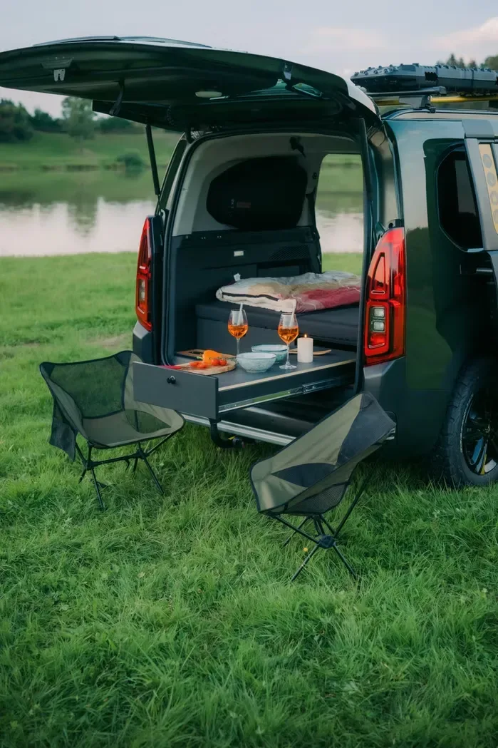 VANDERER Two (2025): nevidni mini‑camper