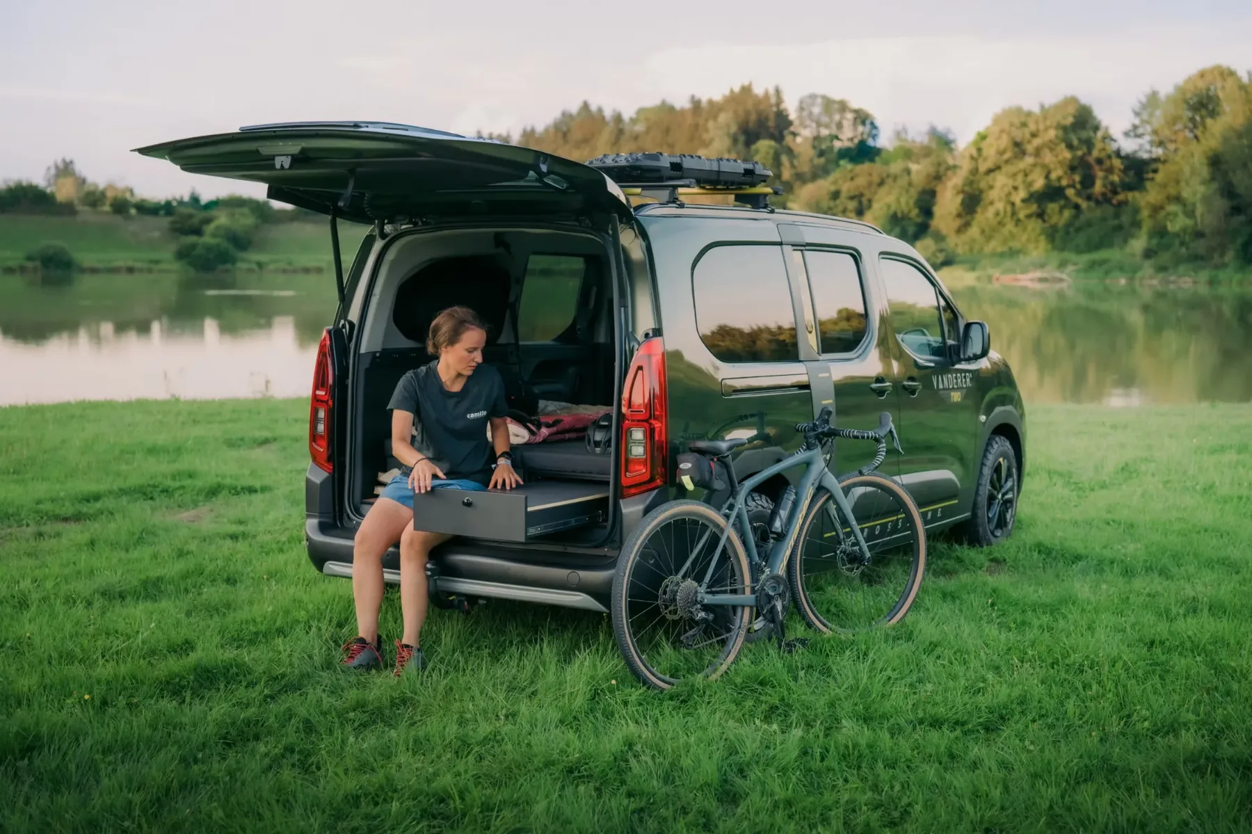 VANDERER Two (2025): nevidni mini‑camper