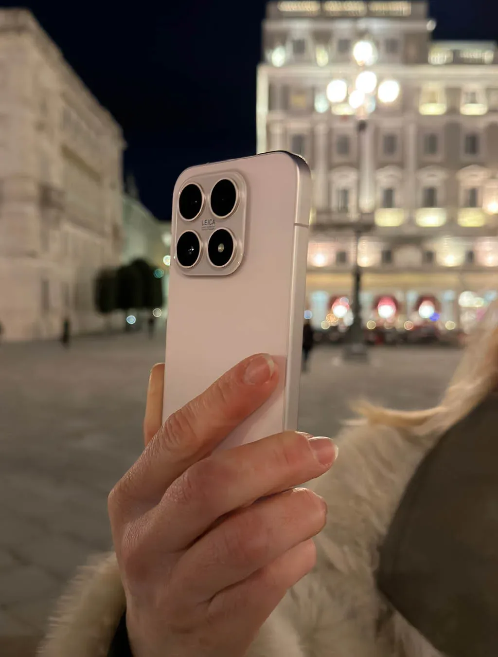 Večerni potep in popoln kader: Xiaomi 17 v nočnem Trstu