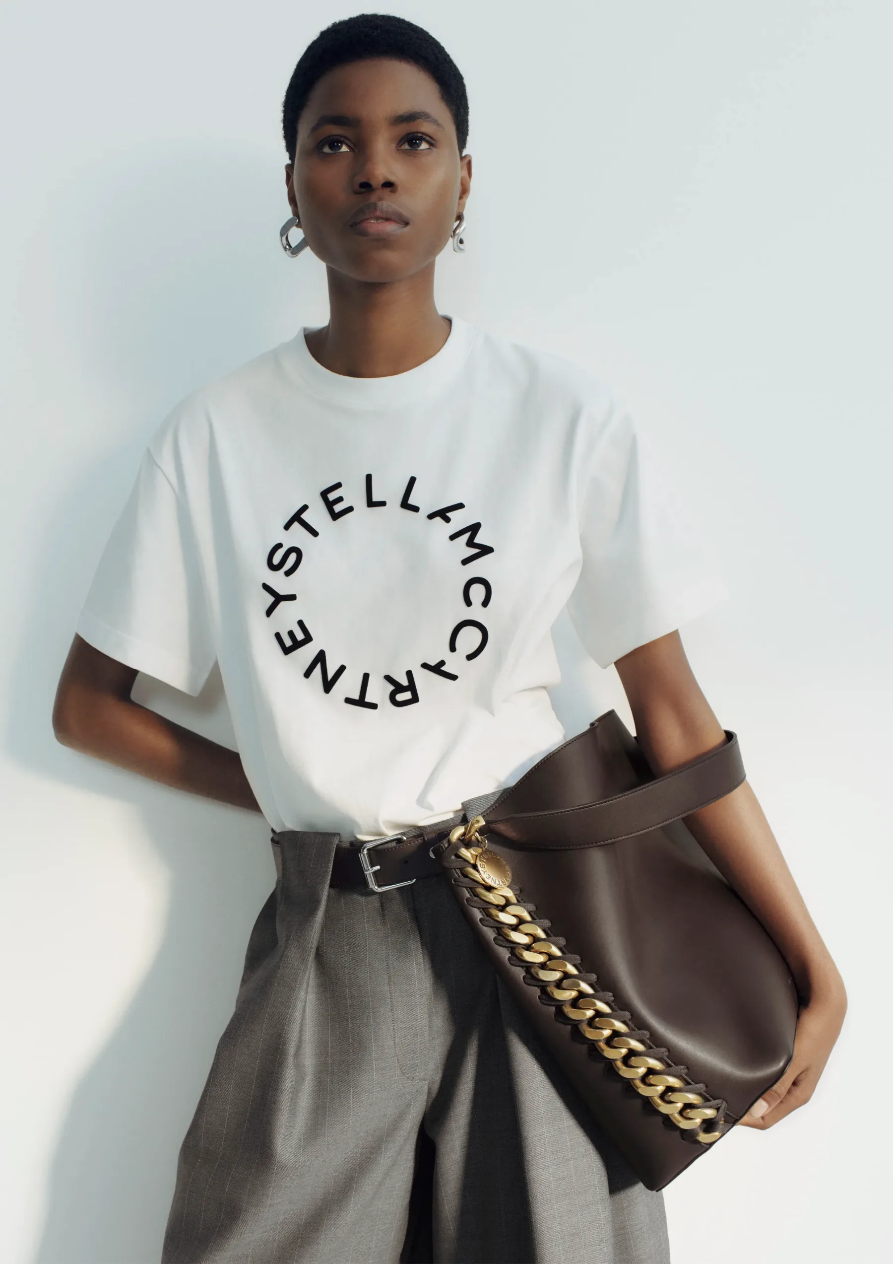 Velika vrnitev: Razkrivamo novo kolekcijo H&M x Stella McCartney, ki po 20 letih ponovno piše modno zgodovino