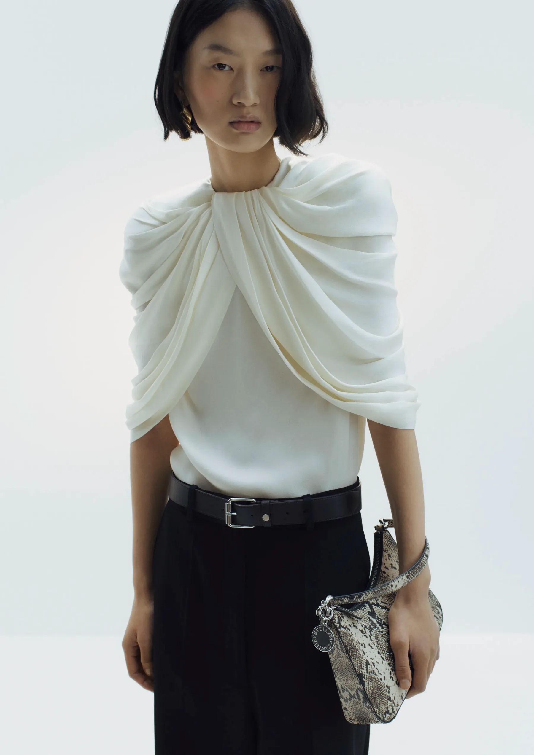 Velika vrnitev: Razkrivamo novo kolekcijo H&M x Stella McCartney, ki po 20 letih ponovno piše modno zgodovino