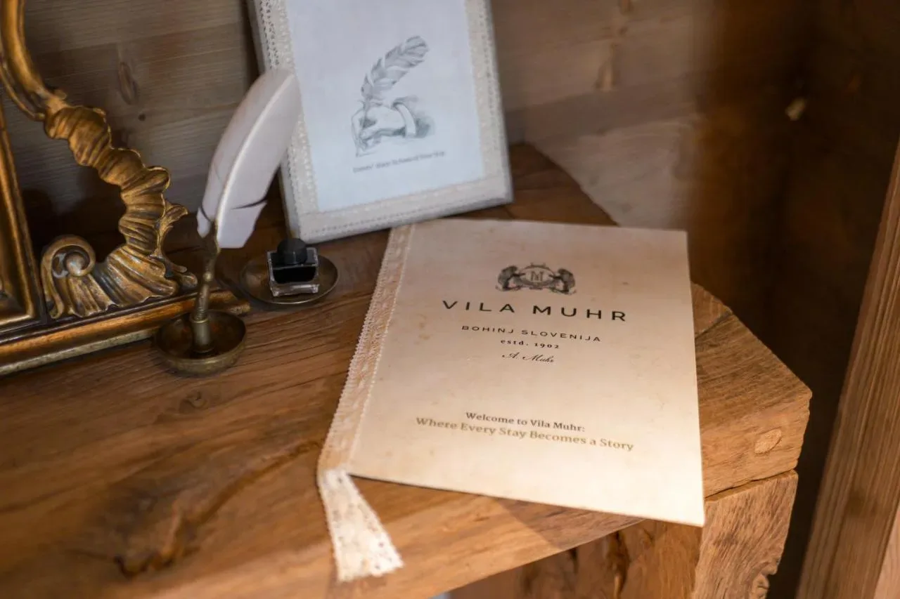 Vila Muhr: Čarobna vila ob Bohinjskem jezeru, ki navdušuje z eleganco in spokojnostjo