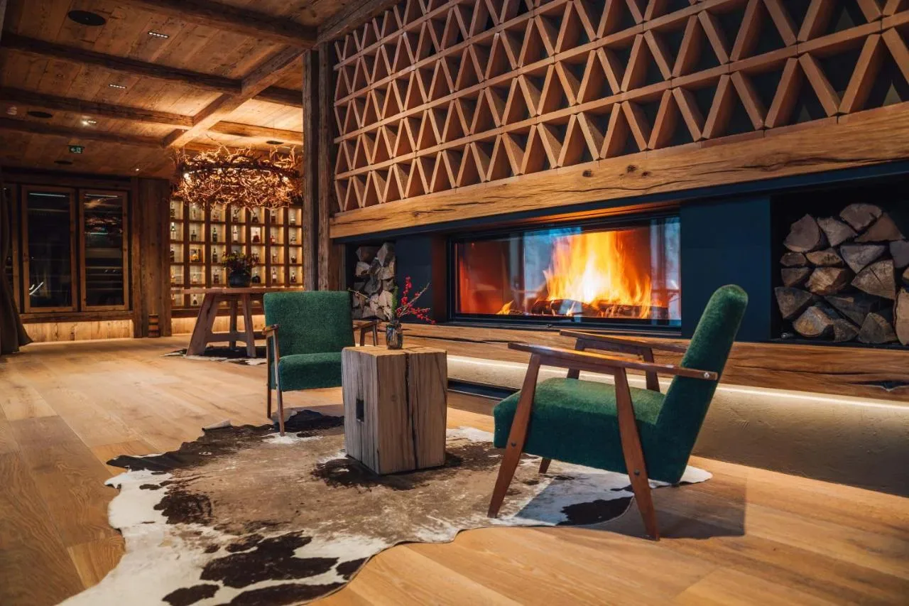 Vila Muhr: Čarobna vila ob Bohinjskem jezeru, ki navdušuje z eleganco in spokojnostjo