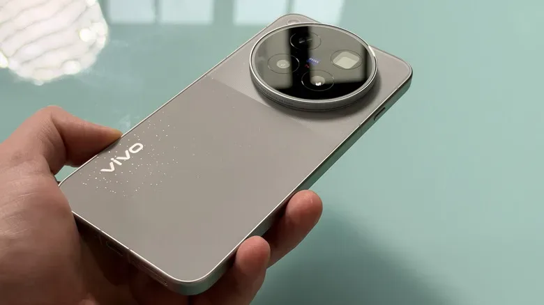 Vivo X500 Pro Max: Kamera s pametnim telefonom, ki resno ogroža profesionalne snemalne komplete – slika 1