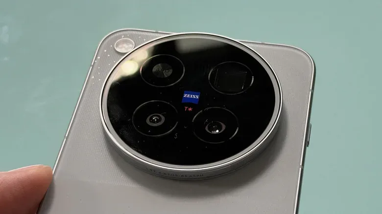 Vivo X500 Pro Max: Kamera s pametnim telefonom, ki resno ogroža profesionalne snemalne komplete – slika 2