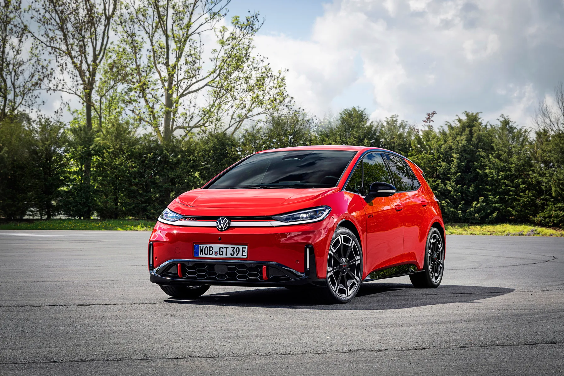 Novi Volkswagen ID.3 GTI: Najmočnejši GTI vseh časov prihaja z zadnjim pogonom in električno dušo