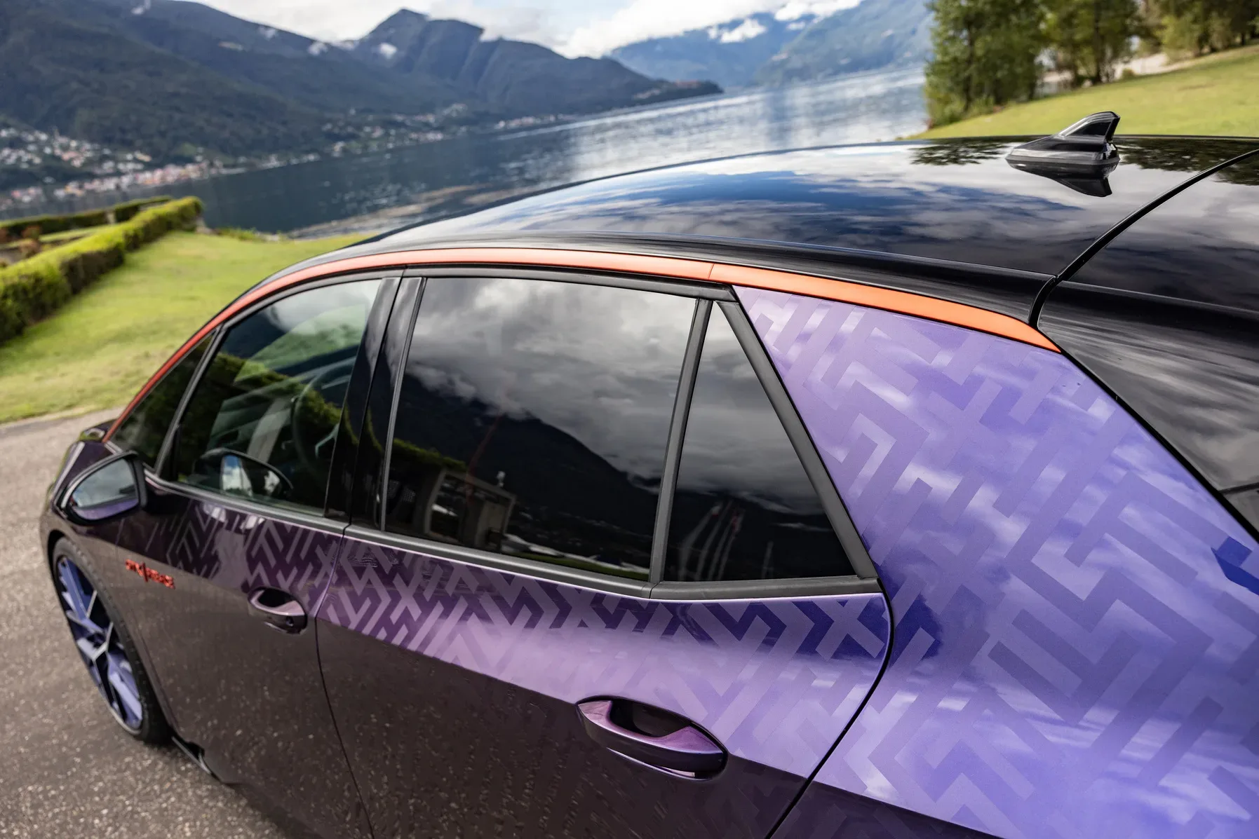 Volkswagen ID.3 GTX FIRE+ICE: Ognjeno-električni povratek v 90-ta