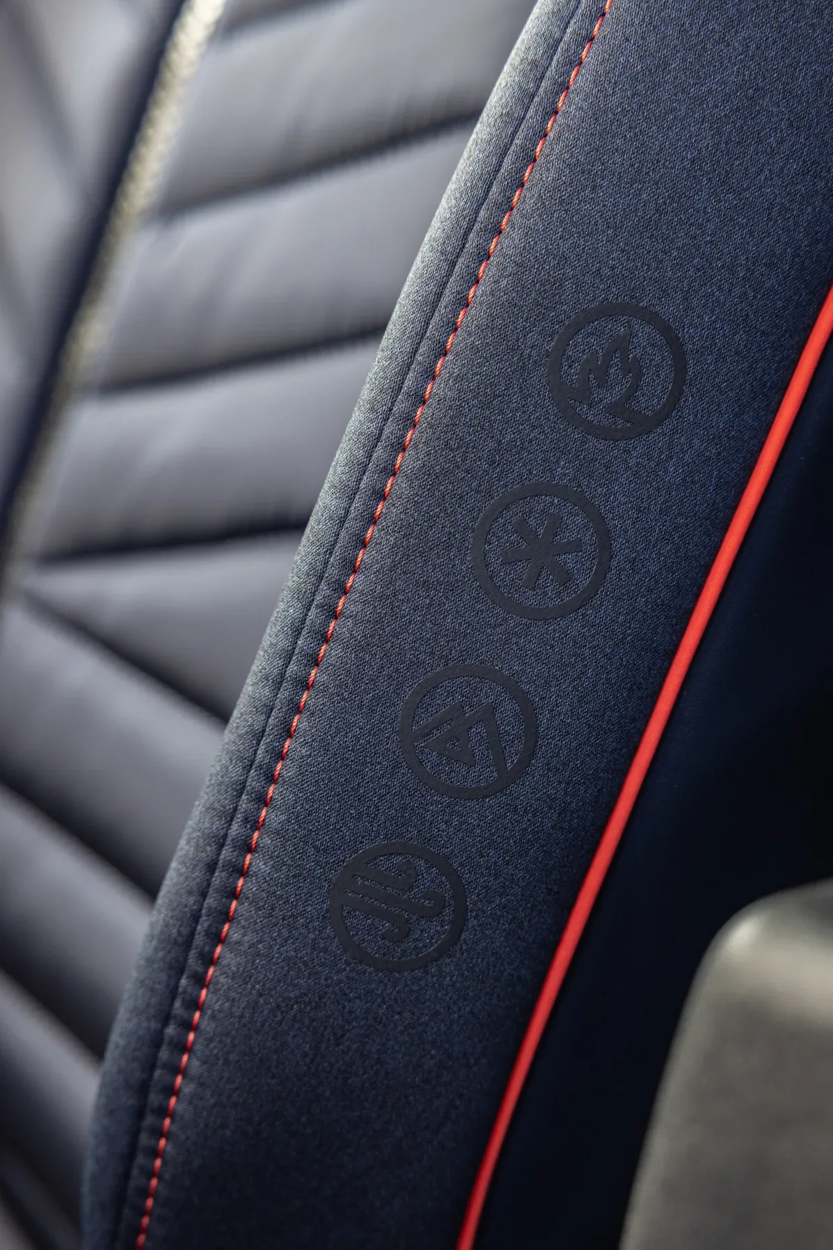Volkswagen ID.3 GTX FIRE+ICE: Ognjeno-električni povratek v 90-ta
