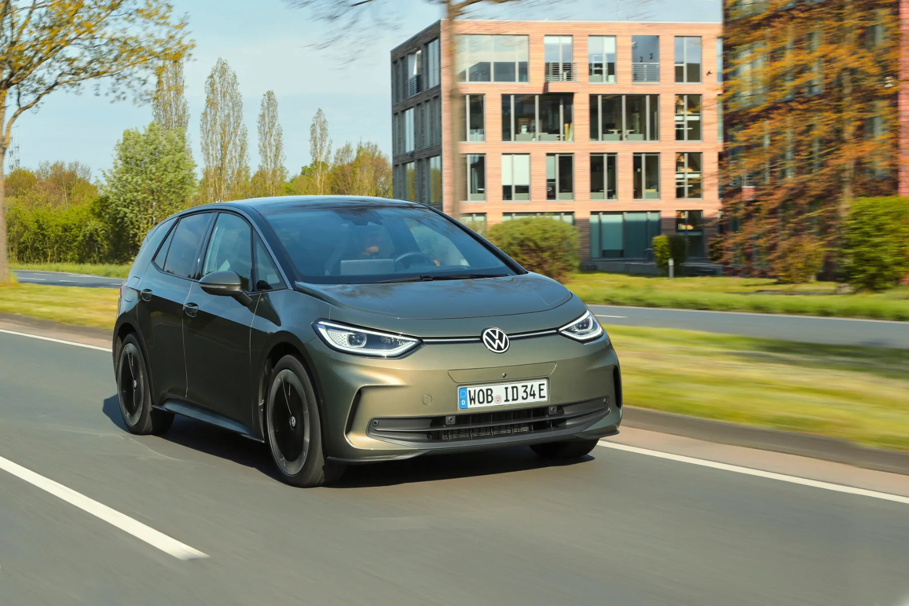 Volkswagen začel zaračunavati naročnino na dodatne konjske moči: Volkswagen ID.3 v Veliki Britaniji zaklene konje za naročnino 16,50 £/mesec