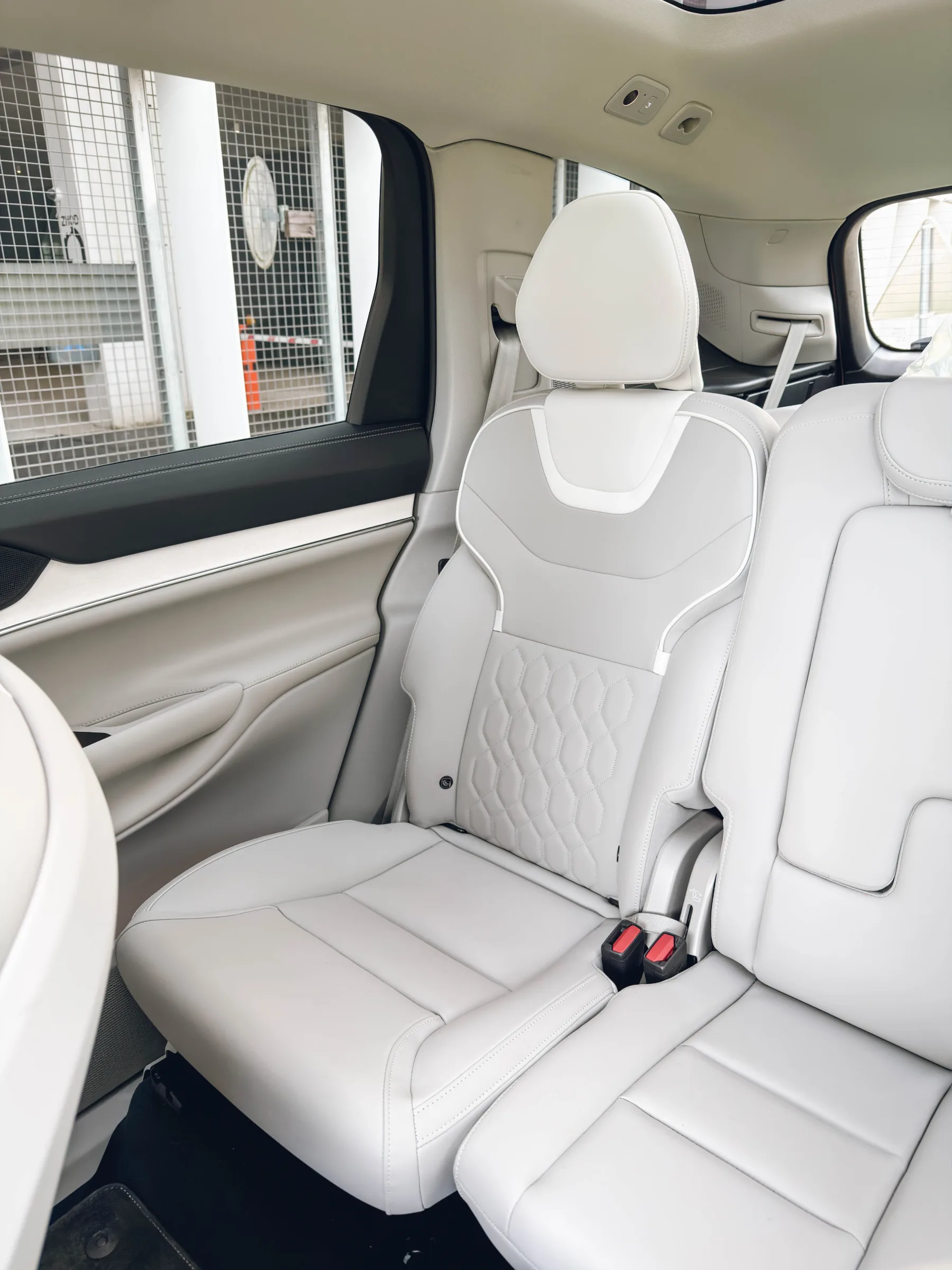 Volvo EX90 Test: Je to najboljši družinski električni SUV na svetu ali le nedokončana simfonija?