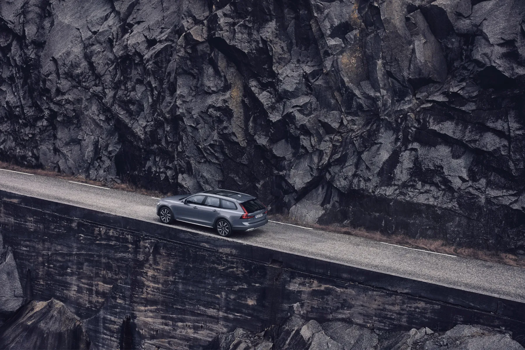 Volvo V90 je mrtev – krivi so SUV‑ji. Konec velike švedske karavanske ikone