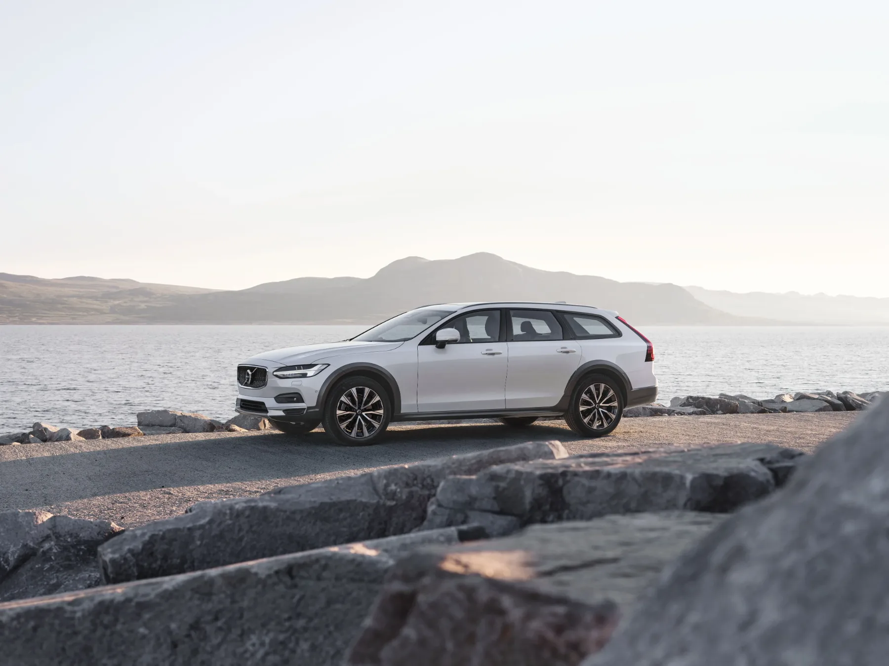 Volvo V90 je mrtev – krivi so SUV‑ji. Konec velike švedske karavanske ikone
