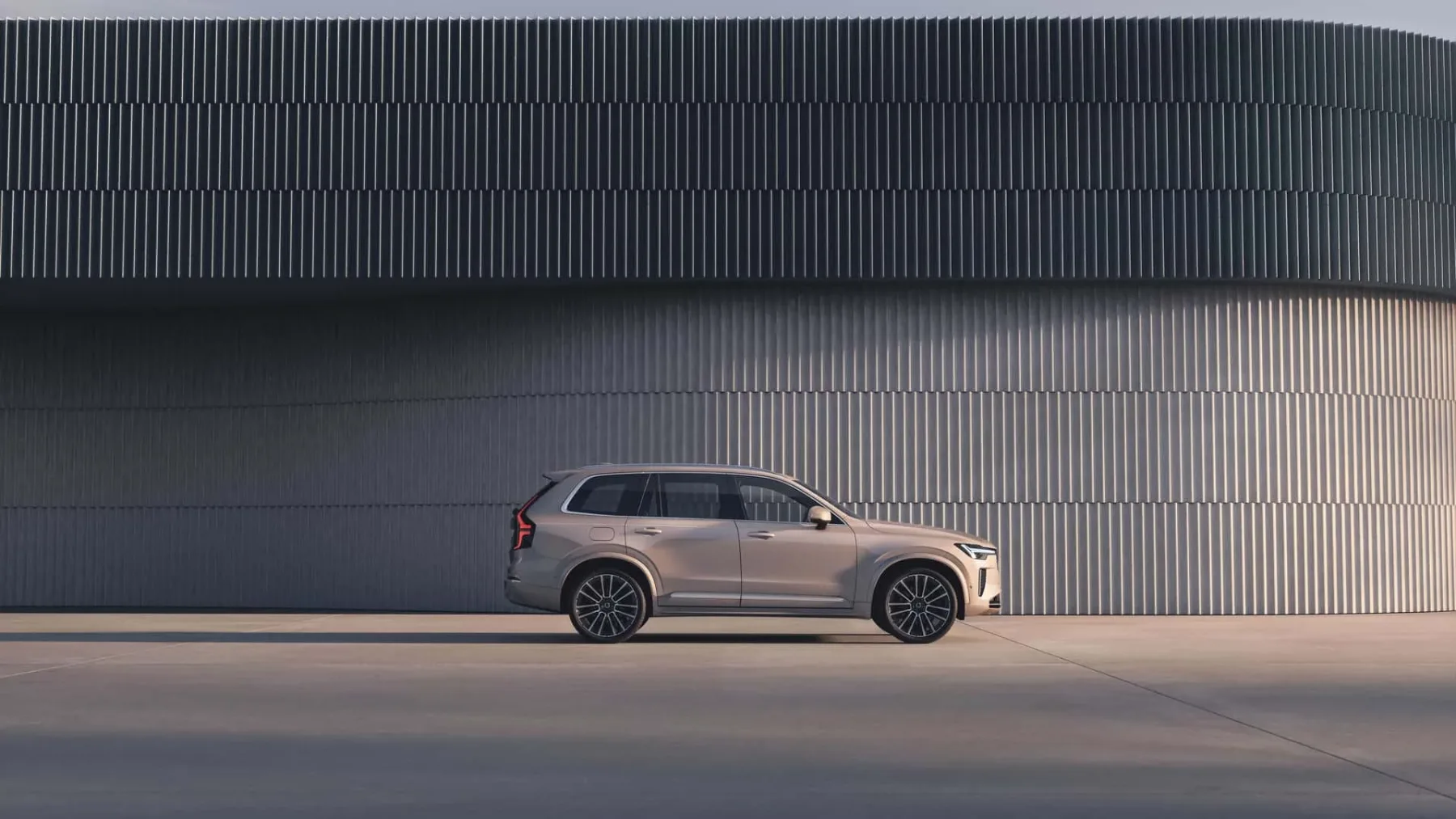 Volvo XC90 2025: tako dober, da je preživel vso konkurenco