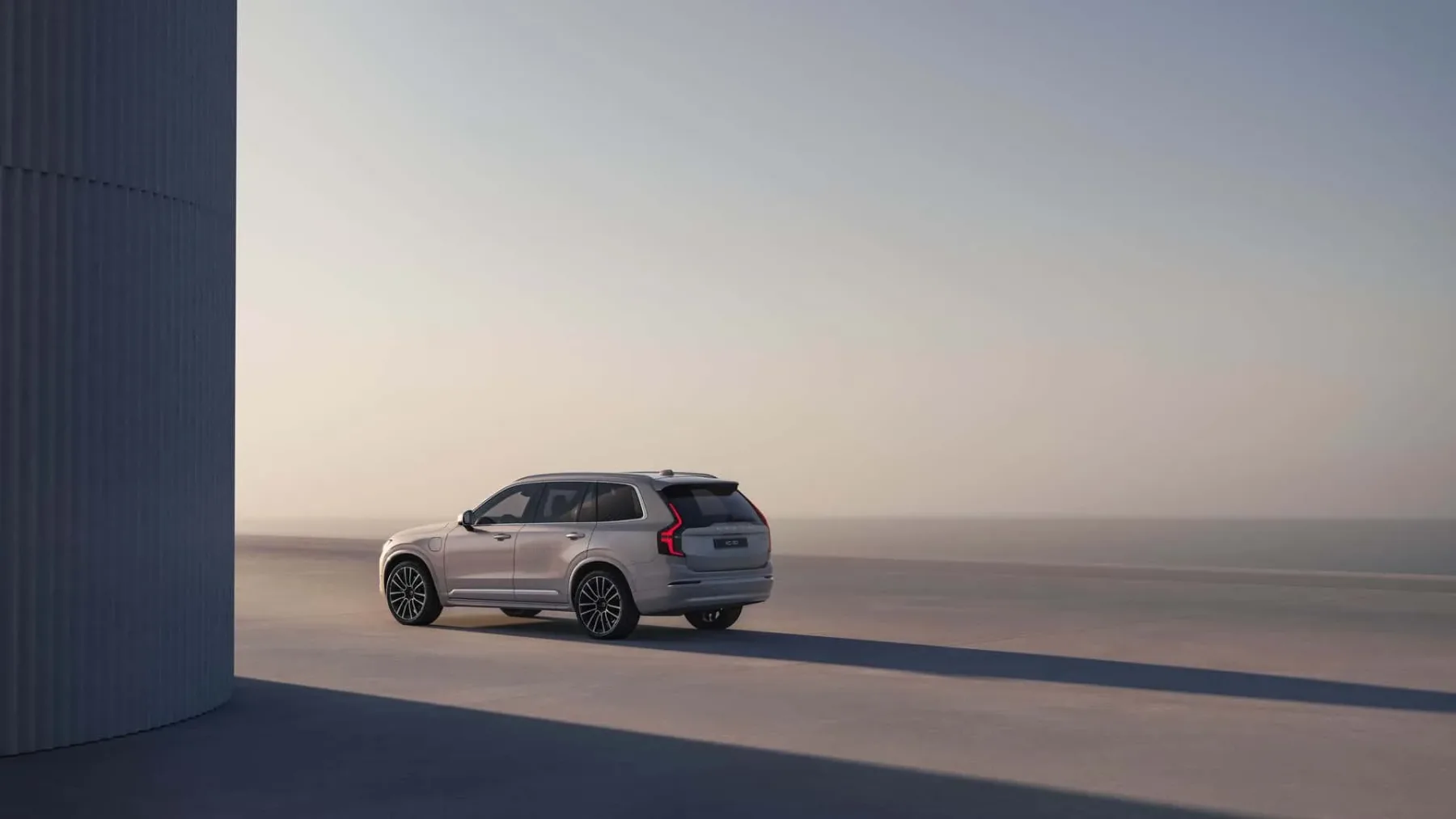 Volvo XC90 2025: tako dober, da je preživel vso konkurenco