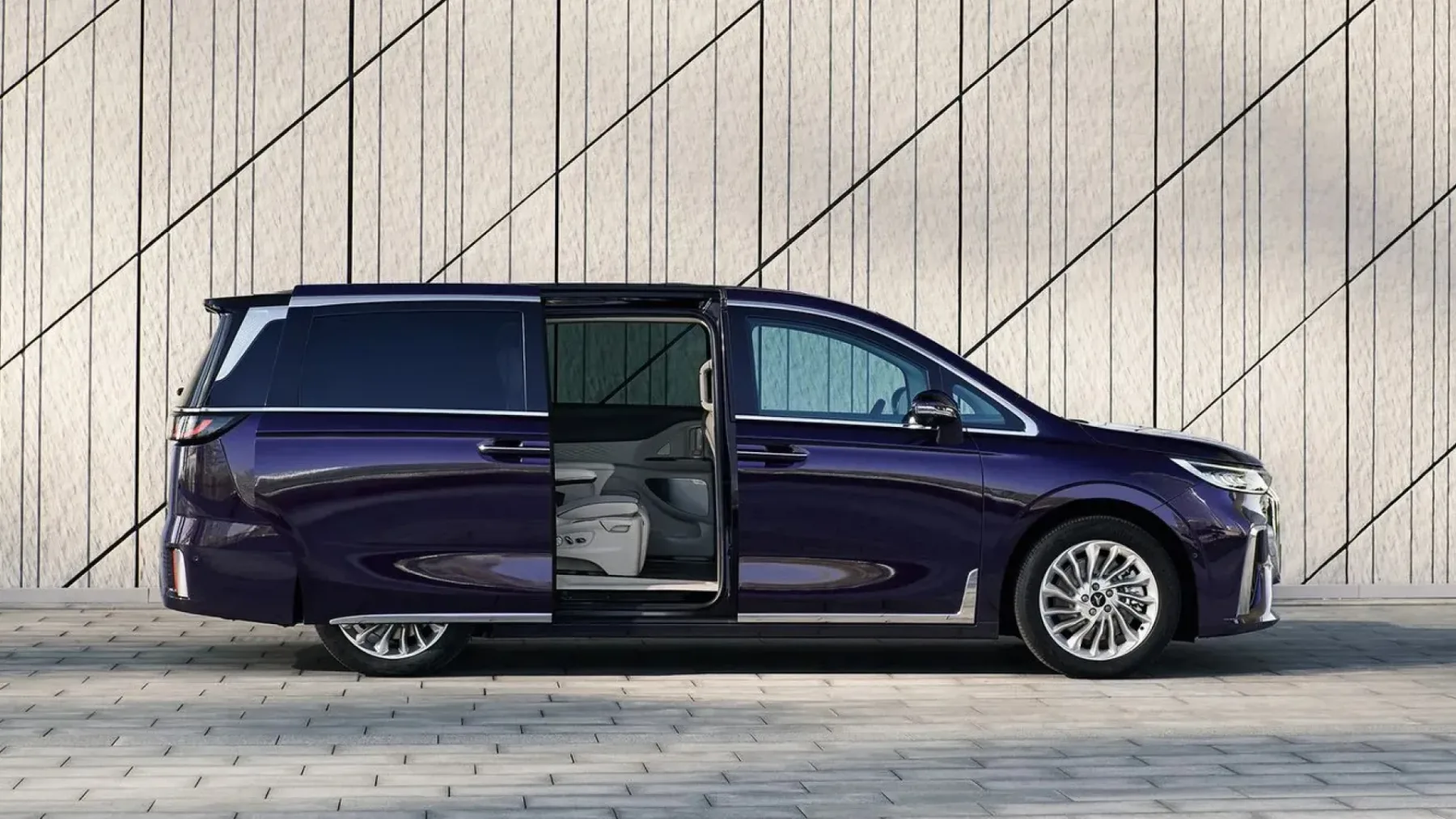 Voyah Dream 2024: luksuzni kombi iz Kitajske na evropskih cestah